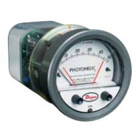 Series 3000SGT Photohelic® Pressure Switch/Gage with Integral Transmitter